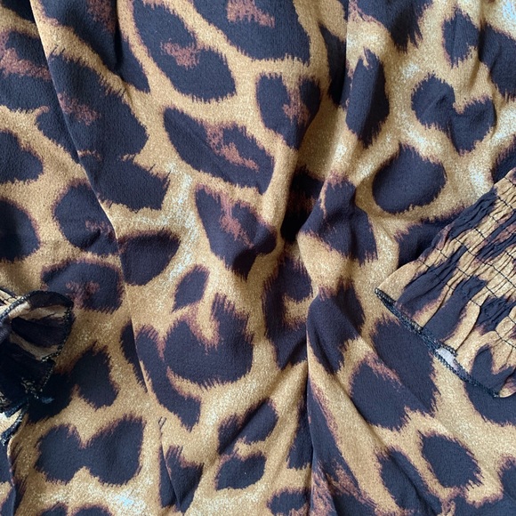 PERFECT LEOPARD TOP - Picture 4 of 8
